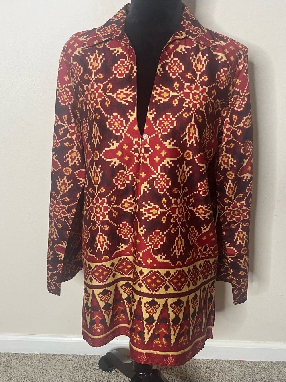 Ralph Lauren Women’s Maroon & Gold Southwestern Split V~Neck Tunic Top Sz L